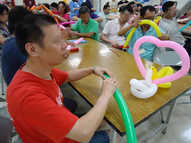 102年度關愛無限 義剪活動