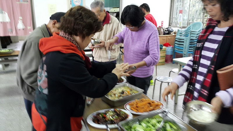  104.12.25三灣活泉之家結業照片